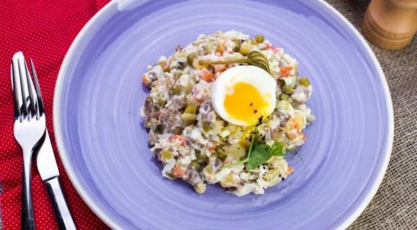 Ностальгический салат «Оливье»