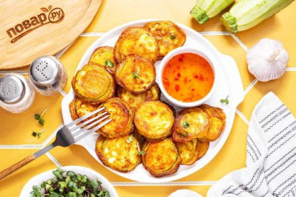 Кабачки в кляре с чесноком