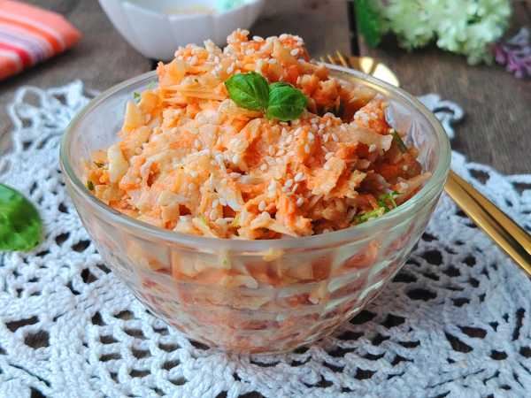 Салат с топинамбуром и яйцом (Бараболя)